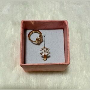 Crystal CC Style Mini- Earrings in Pink Box